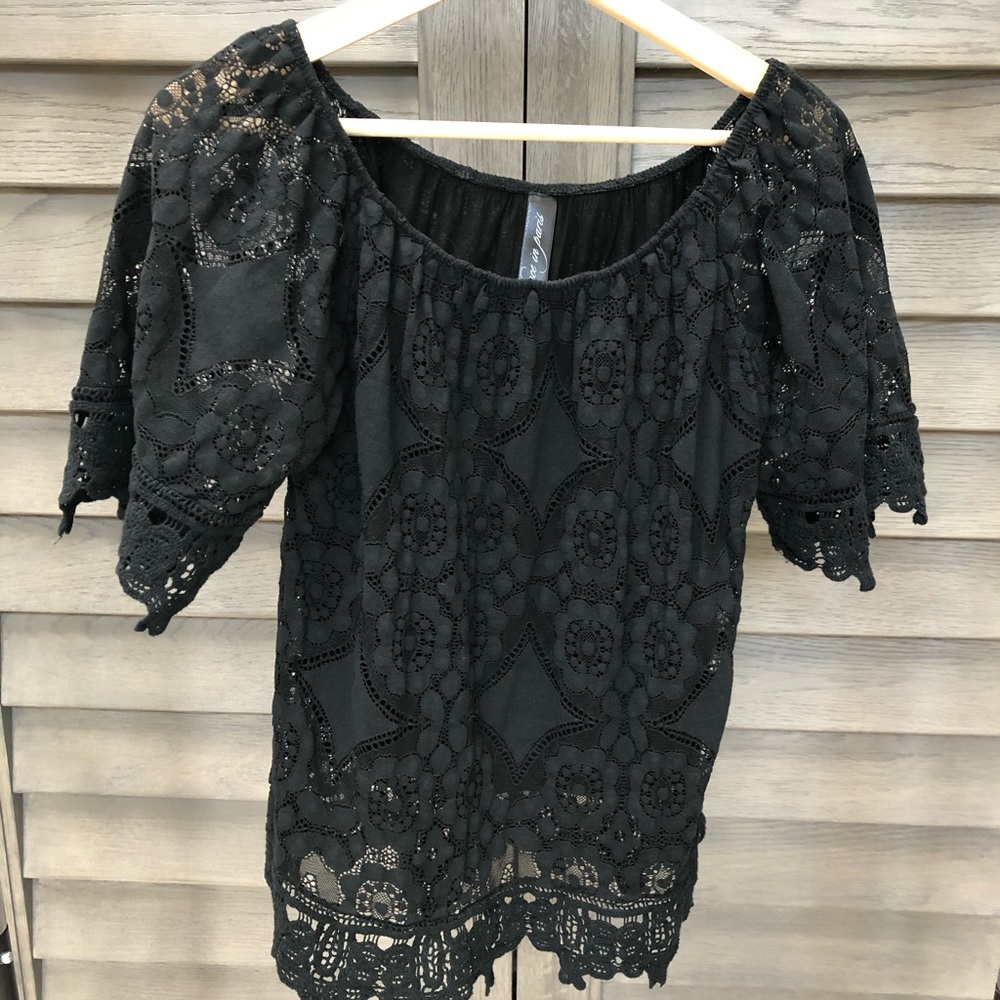 Dance in Paris, lace short sleeve top